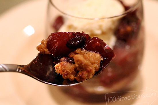 Apple blueberry crumble