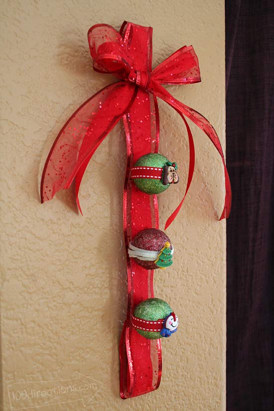 Christmas wall hanging side view