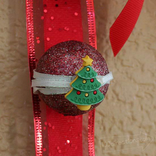 Christmas wall hanging Christmas Tree button close-up