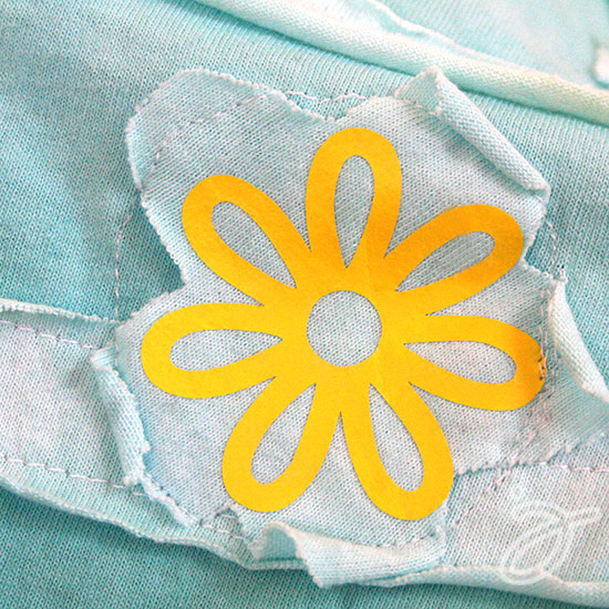 Pretty little flower cut out using the Cricut