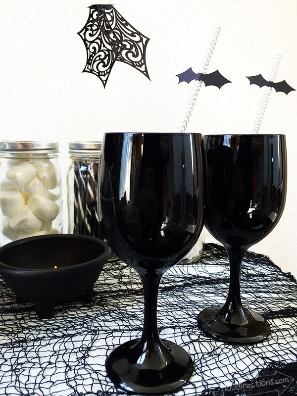 Gothic Halloween Straw decorations