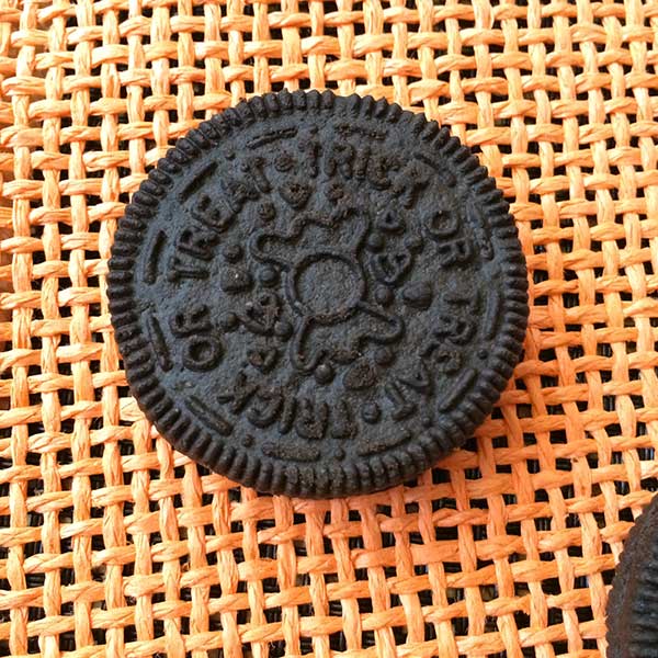 Trick or Treat OREO Cookie