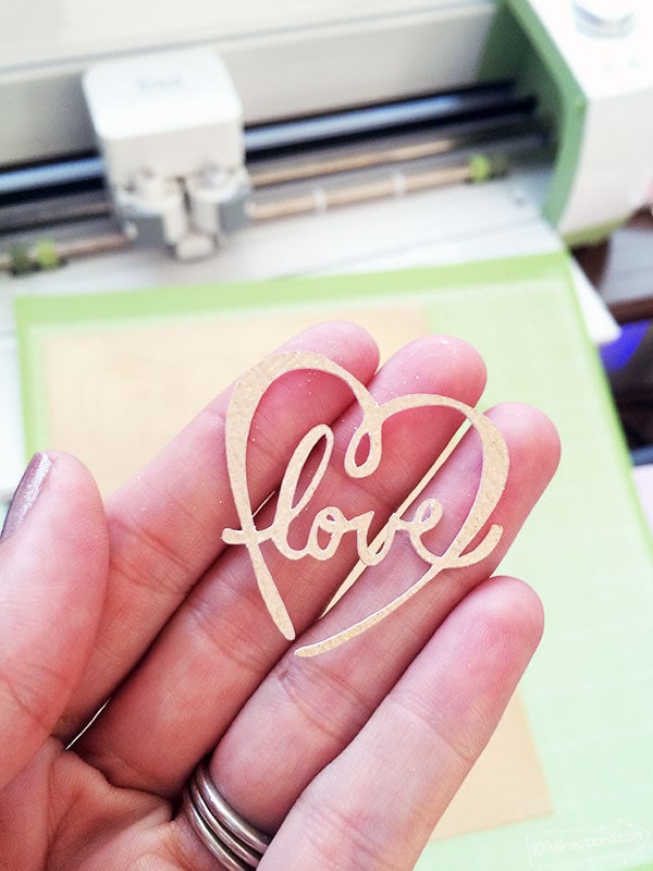 Cutting gold Love Art with my Cricut Explore