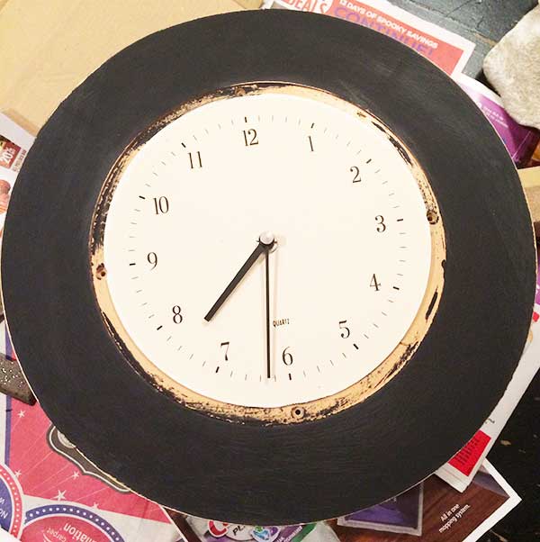 Painting the old wood clock