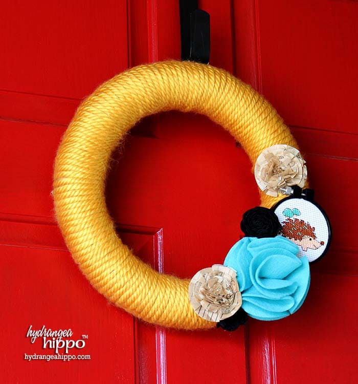 Easy Yarn Wreath