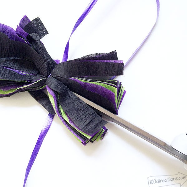 Make a Halloween Crepe Paper Pom Pom