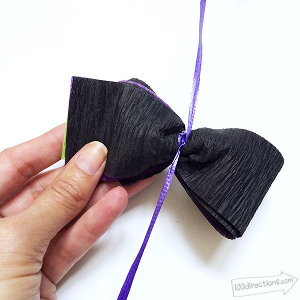 Making a Halloween Crepe Paper Pom Pom