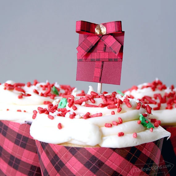 Mini gift cupcake topper