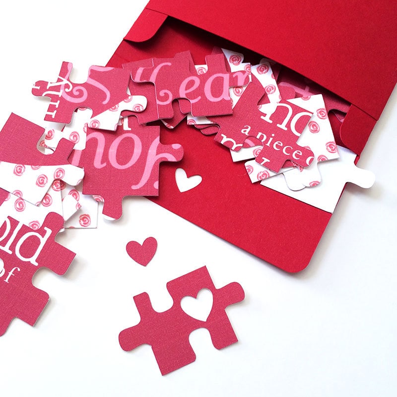 Make your own Valentine's Day puzzle card with your Cricut 