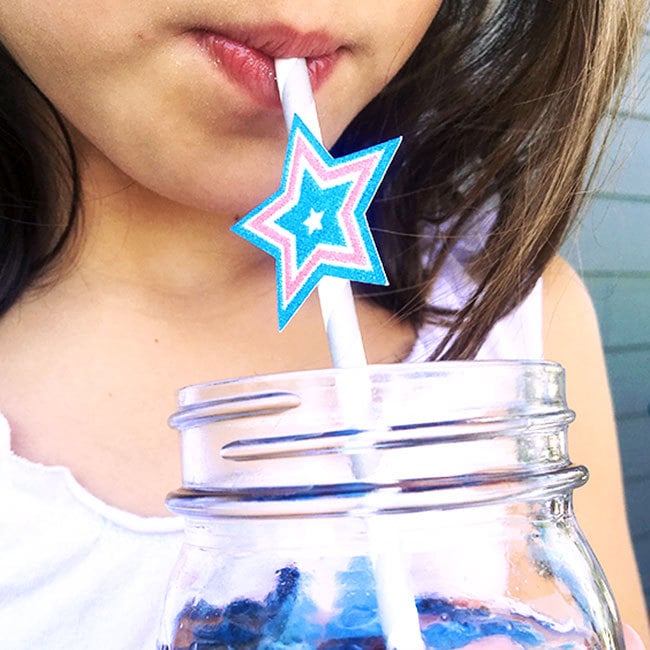 Cute patriotic straw you can decorate yourself