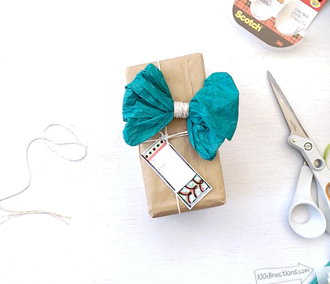 DIY Tissue Paper Bow - Quick and Easy to Make Yourself