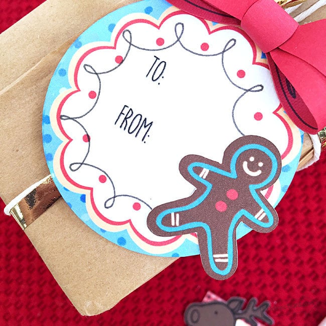 Make a cute gingerbread man gift tag with your Cricut