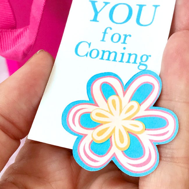 DIY Floral Gift Tag designed by Jen Goode - made with Cricut