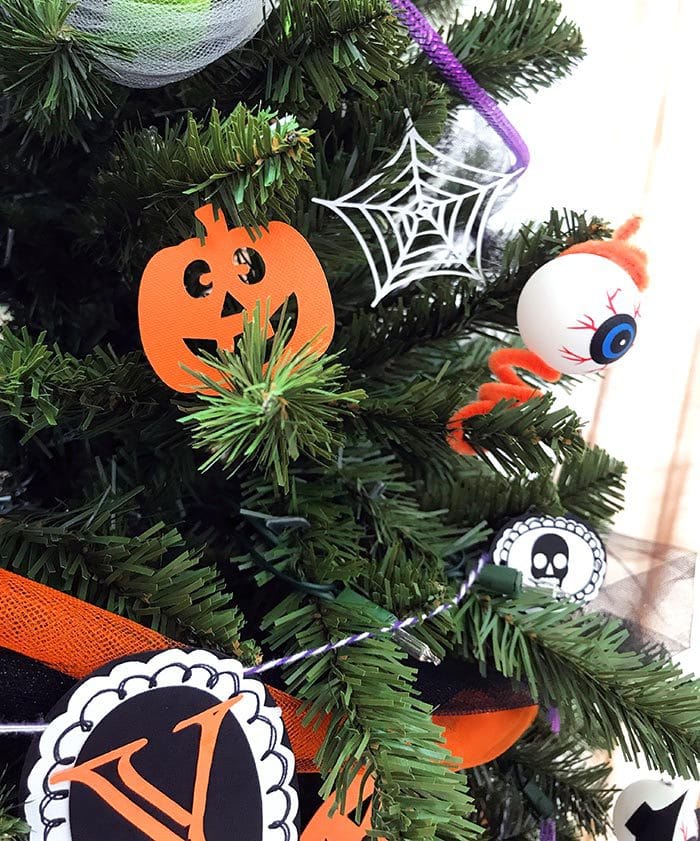 Make your own fun ornaments and decorate your tree for Halloween