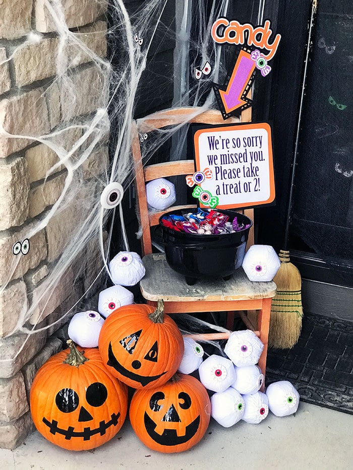 DIY Halloween Front Porch Candy Bucket Decor