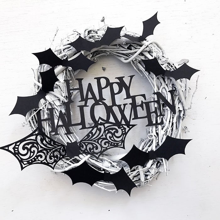 DIY Black and White Halloween Wreath