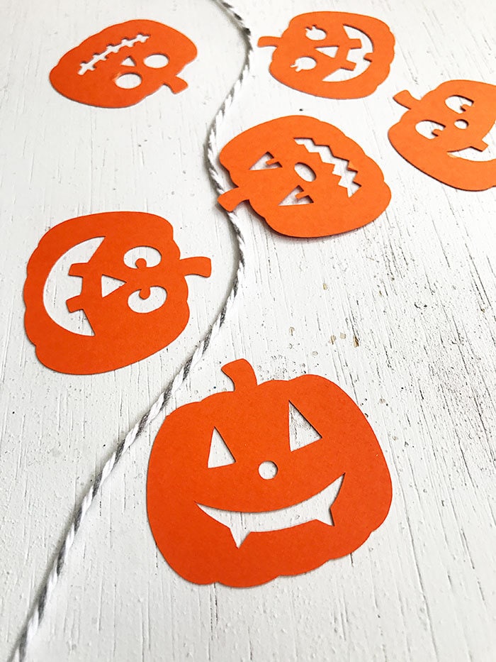 Quick and Easy Pumpkin Garland