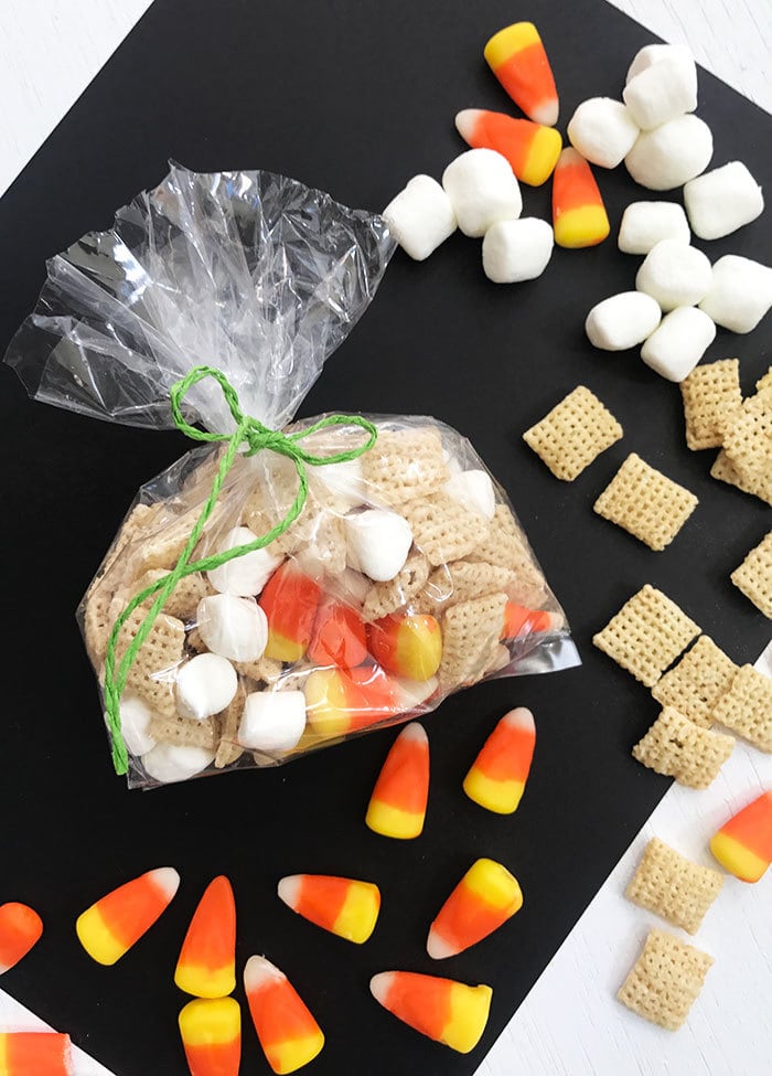 Make your own Halloween snack mix in under 5 minutes!