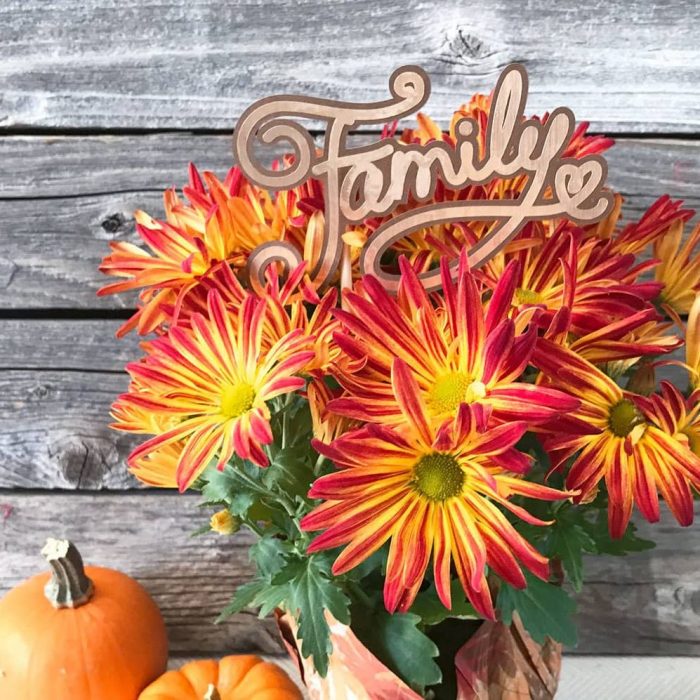 Make a Family word art decor pick with your Cricut