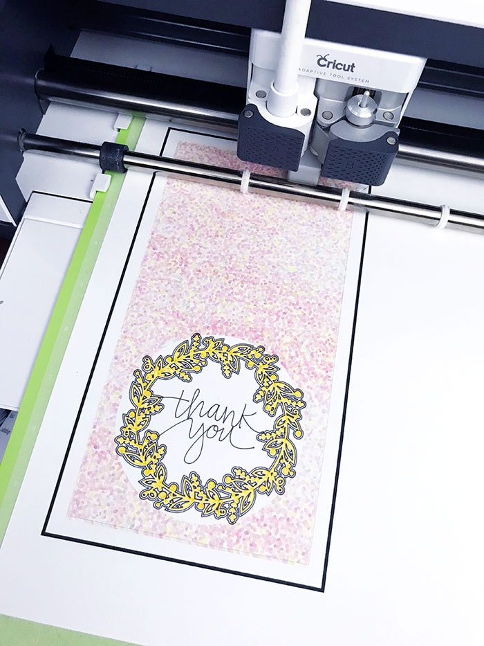 Use different pen colors to create art drawing designs with Cricut