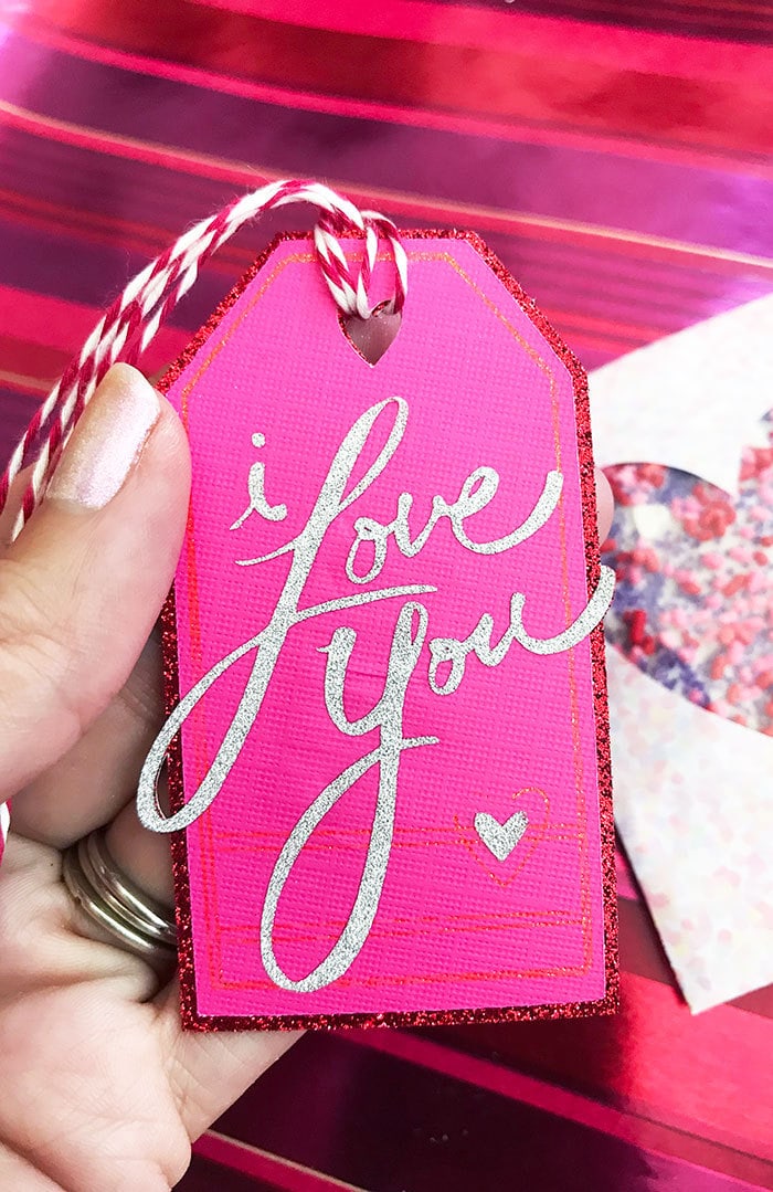Make this easy I Love You gift tag with Cricut - DIY Valentine project designed by Jen Goode