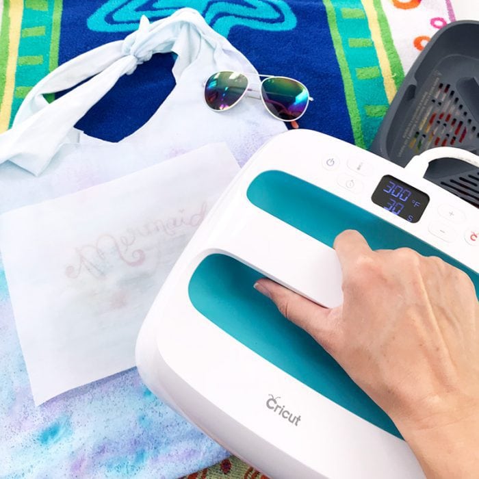 Personalize your own beach bag with iron-on vinyl