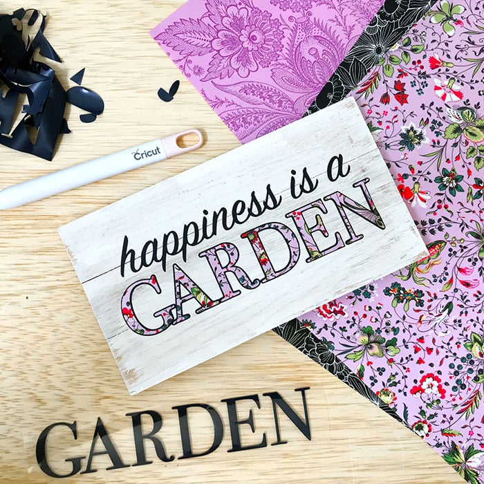 Make your own garden art projects with this free SVG design by Jen Goode