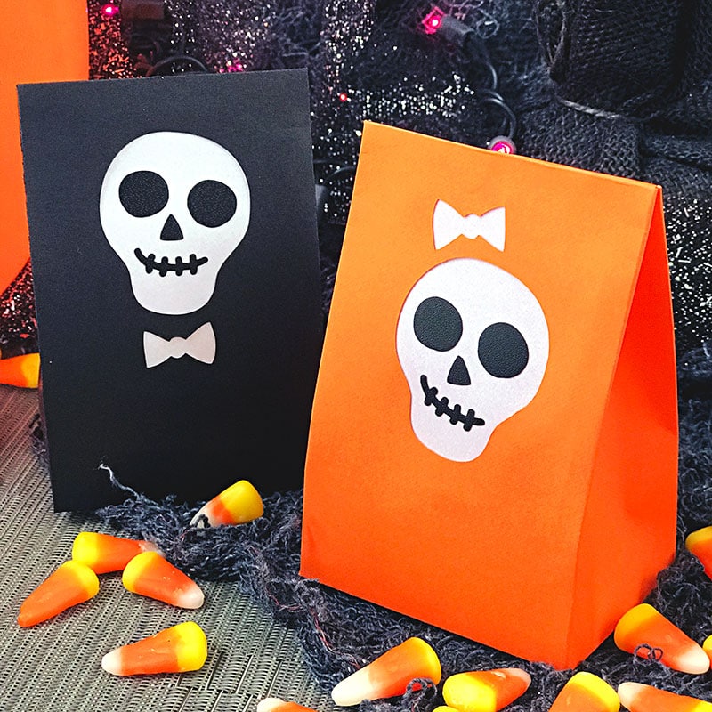 How to make mini Halloween Treat Bags - Cricut project and SVG cut files designed by Jen Goode