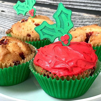 Easy Christmas cupcake topper