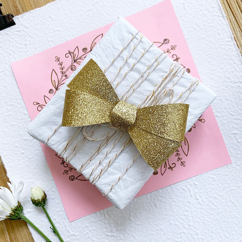 Make a pretty Mother's Day gift bow