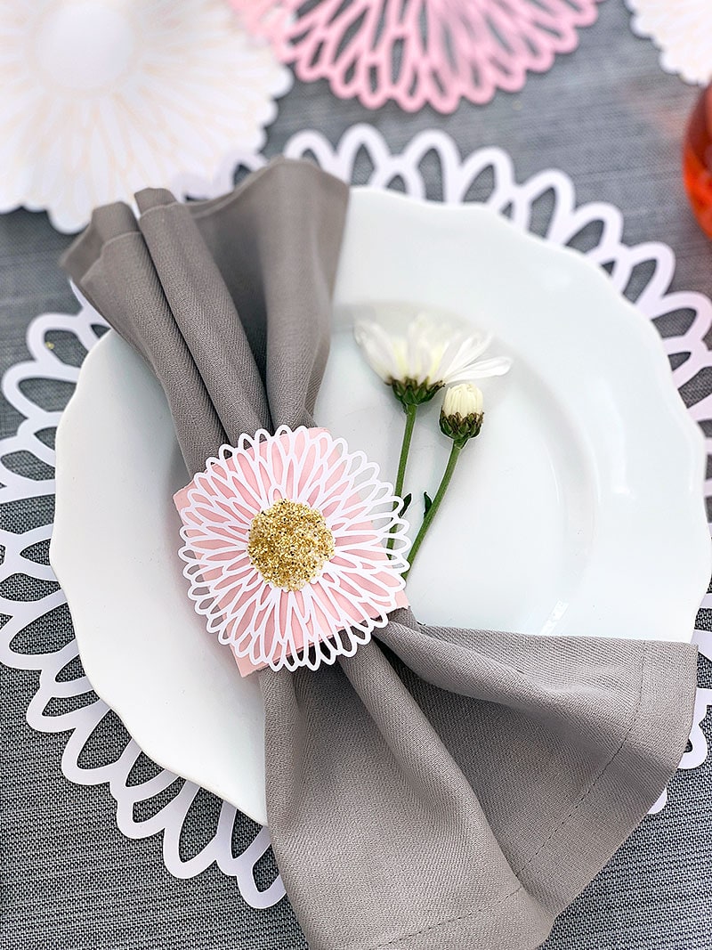 DIY Place setting with fancy cut designs using your Cricut