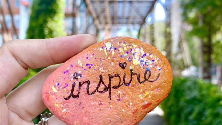 How to Make Glitter Word Art Painted Rocks