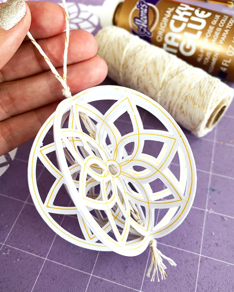 Make paper ornaments with cut paper