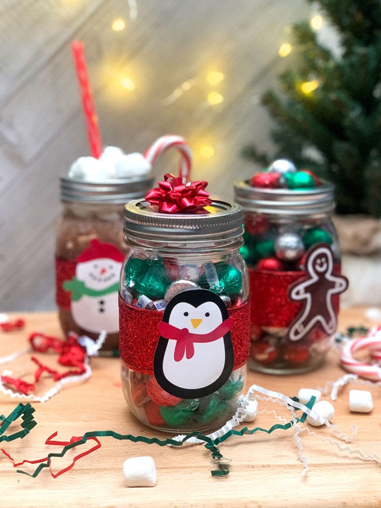 cute Christmas jars make great neighbor gifts