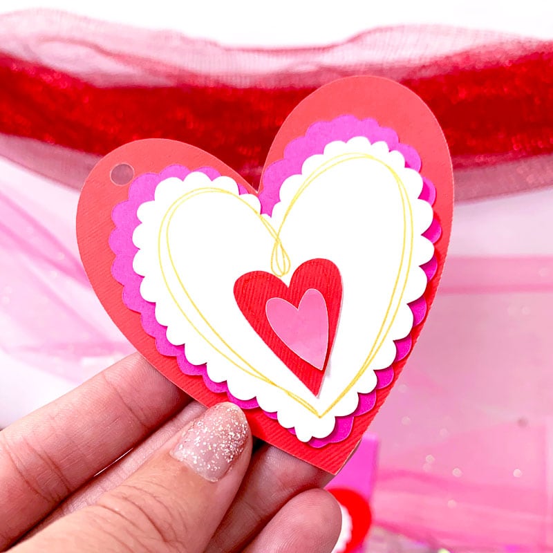 Make treat bag tags with your Cricut - cute Valentine's Day craft by Jen Goode