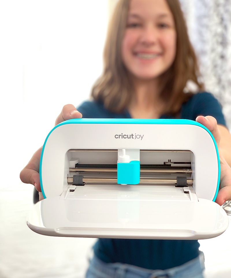 Cricut Joy - Share a Little Joy - perfect craft tool for the whole family