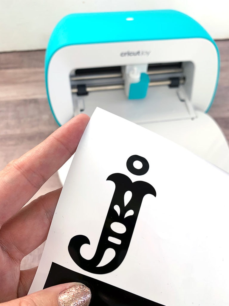 Cut permanent vinyl with Cricut Joy