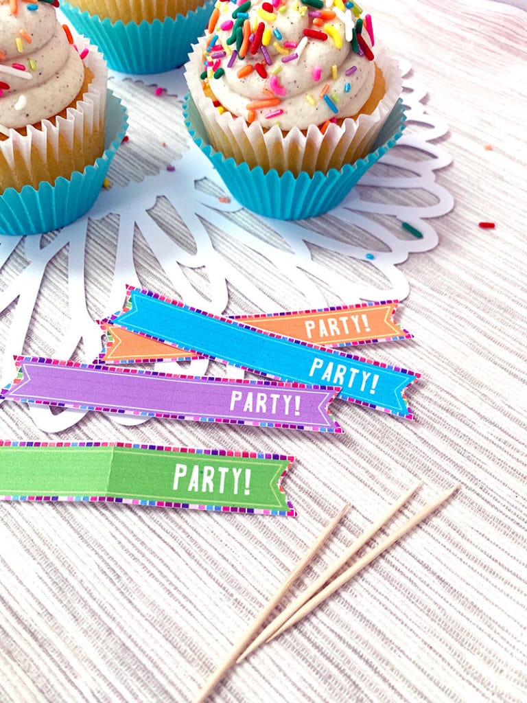 Design your own cupcake party flags