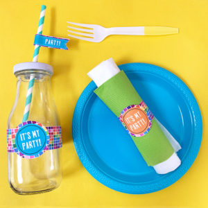 Make your own place setting party decor with your Cricut