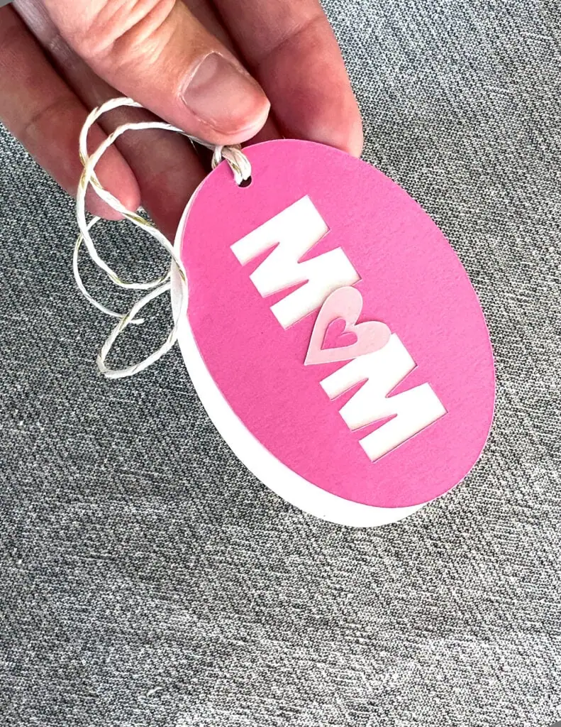 Mom with heart tag made with Cricut and cardstock