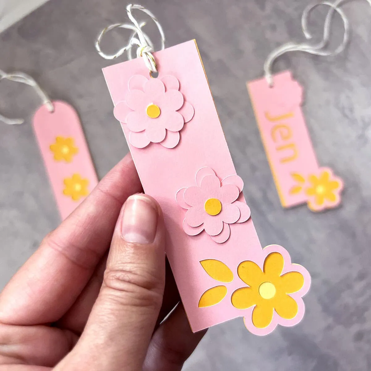 Make SVG files using a cut-out or minus front design technique.