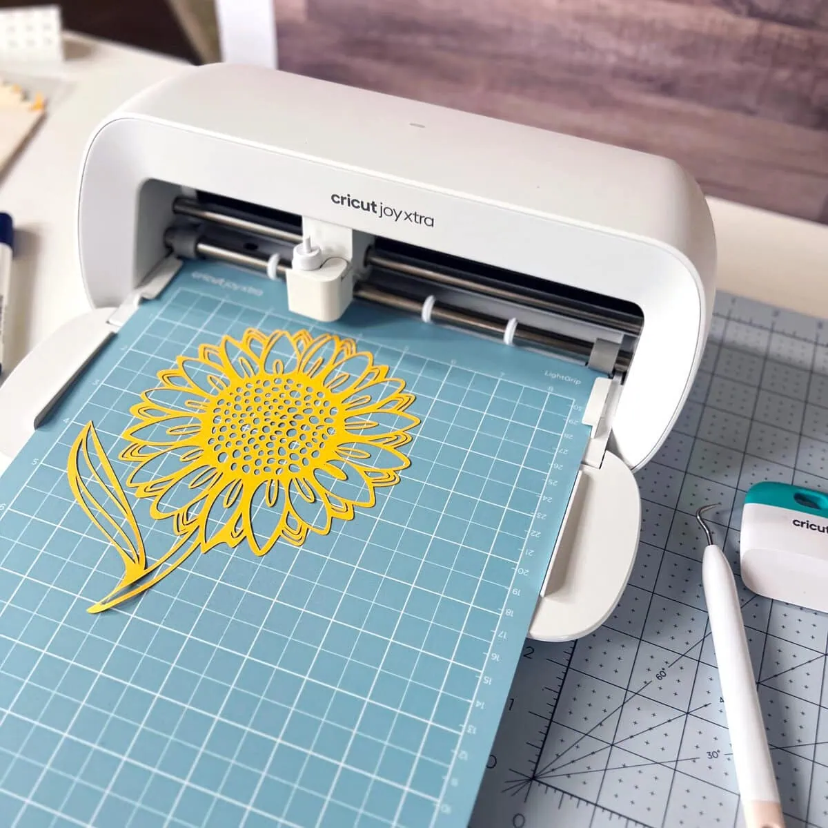Cricut Joy Xtra cutting machine