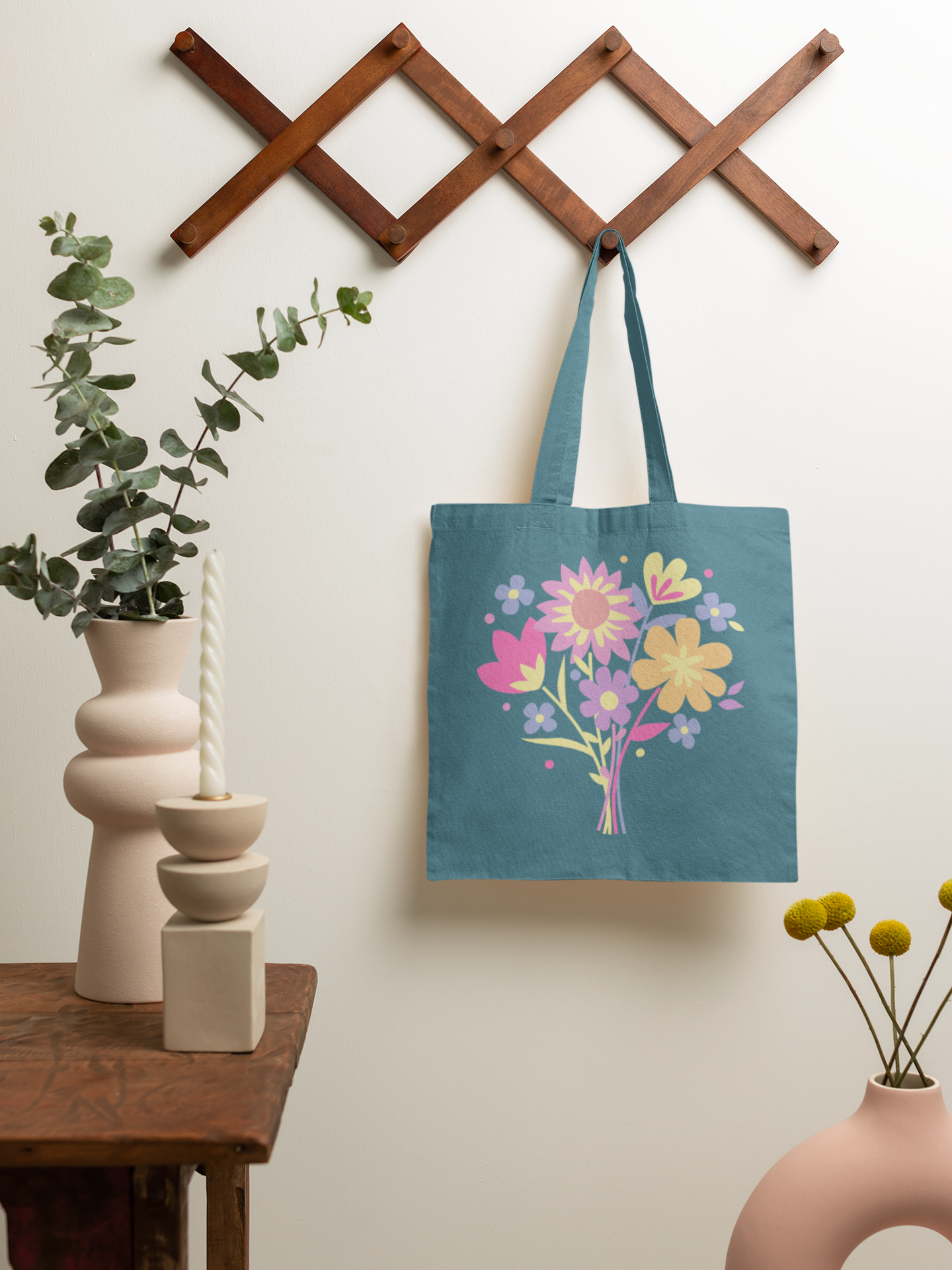 Tote bag with DIY floral design